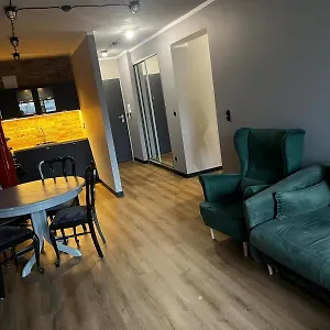 https://apartament-z-widokiem-na-stadion-styl-industrialny-jedyny-taki.poznan-hotels.com